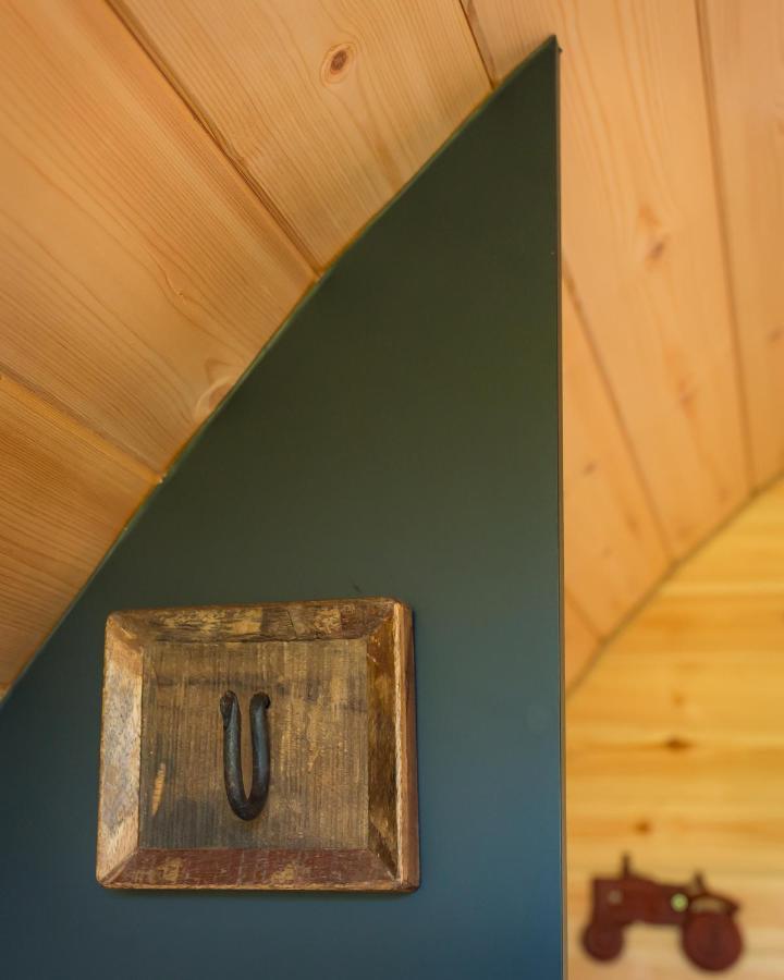 Vila Luxury Two-Bed Glamping Pod In County Clare 2 Kilbane Exteriér fotografie